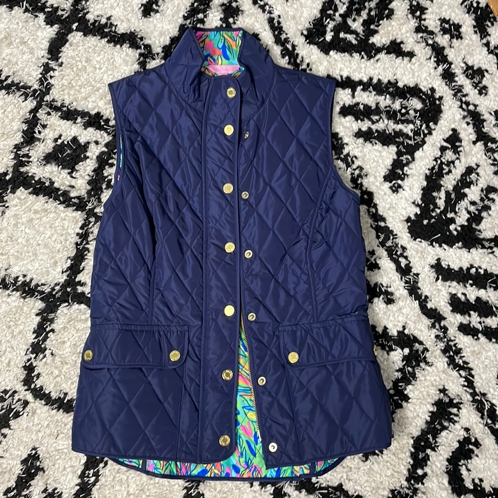 Navy Lilly vest-small-excellent condition